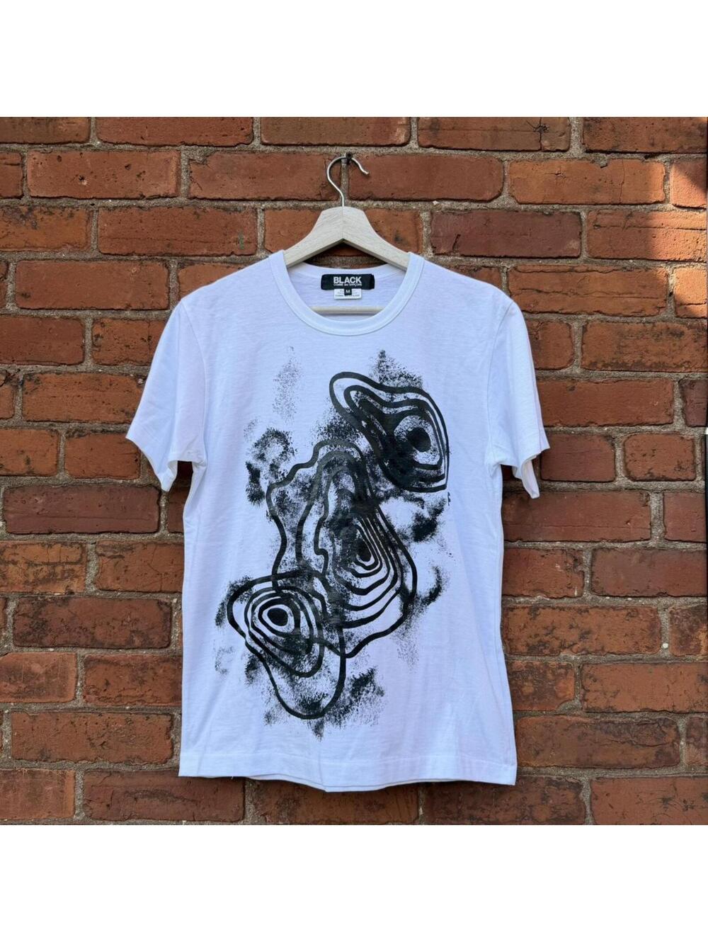 comme des garçon black t shirt M